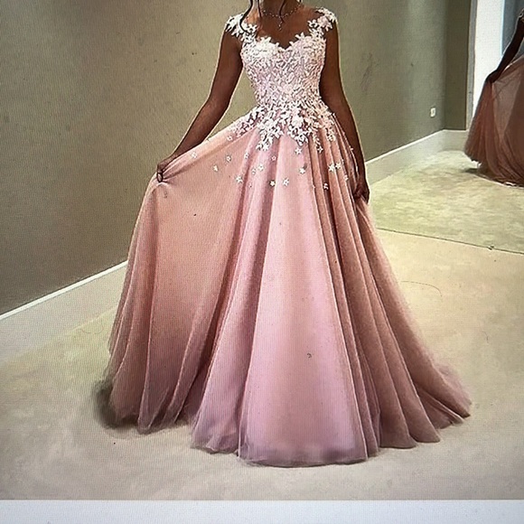 women’s prom/ formal/wedding dress - Picture 6 of 6